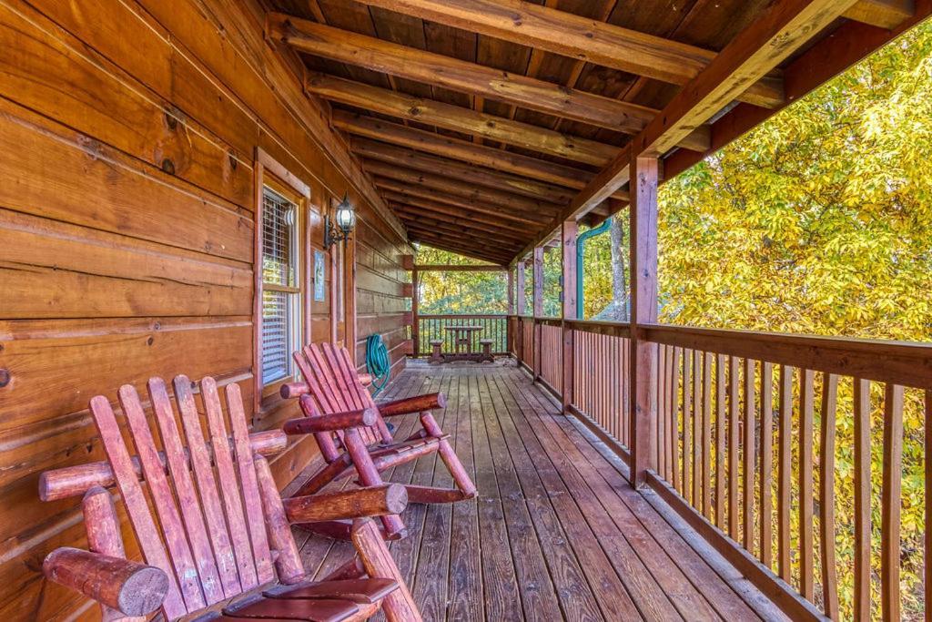 The Nut House, Hot Tub, Game Room, Wifi, 1089 Free Tickets Each Paid Day, Dollywood And More! Pigeon Forge Exteriör bild