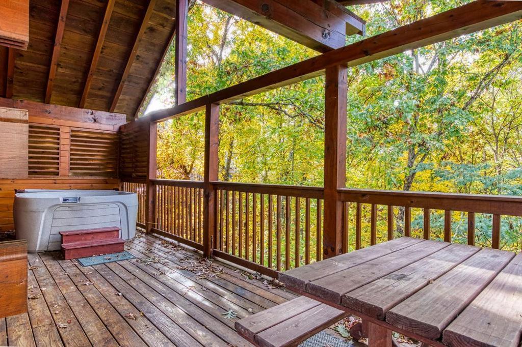 The Nut House, Hot Tub, Game Room, Wifi, 1089 Free Tickets Each Paid Day, Dollywood And More! Pigeon Forge Exteriör bild