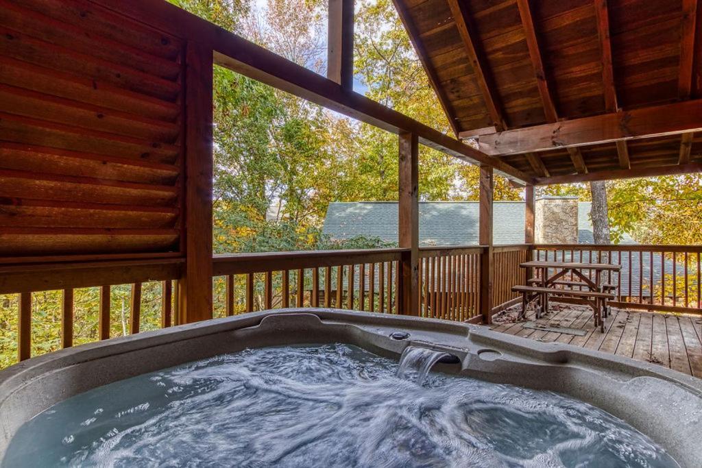 The Nut House, Hot Tub, Game Room, Wifi, 1089 Free Tickets Each Paid Day, Dollywood And More! Pigeon Forge Exteriör bild