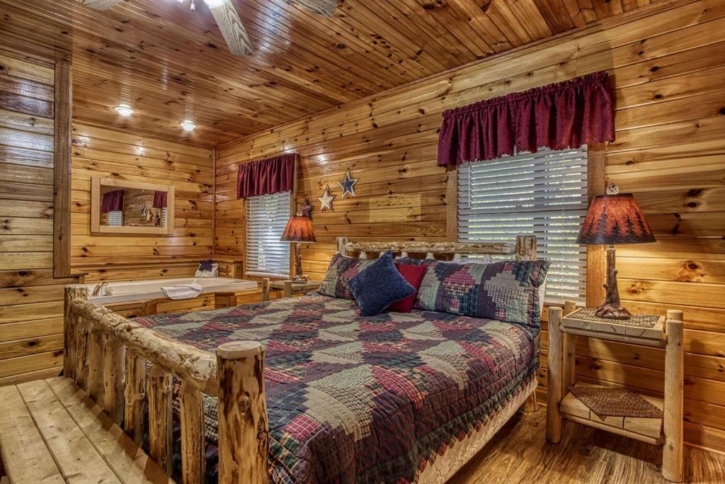 The Nut House, Hot Tub, Game Room, Wifi, 1089 Free Tickets Each Paid Day, Dollywood And More! Pigeon Forge Exteriör bild
