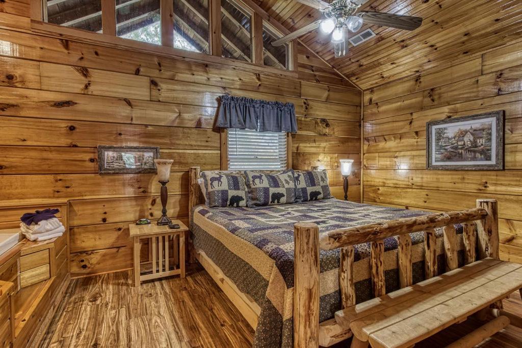 The Nut House, Hot Tub, Game Room, Wifi, 1089 Free Tickets Each Paid Day, Dollywood And More! Pigeon Forge Exteriör bild