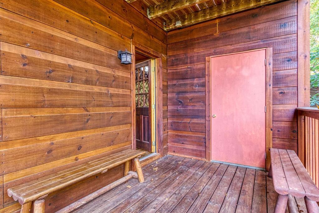 The Nut House, Hot Tub, Game Room, Wifi, 1089 Free Tickets Each Paid Day, Dollywood And More! Pigeon Forge Exteriör bild