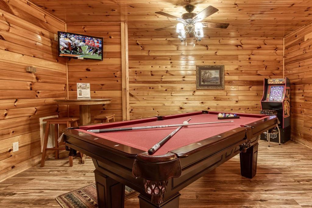 The Nut House, Hot Tub, Game Room, Wifi, 1089 Free Tickets Each Paid Day, Dollywood And More! Pigeon Forge Exteriör bild